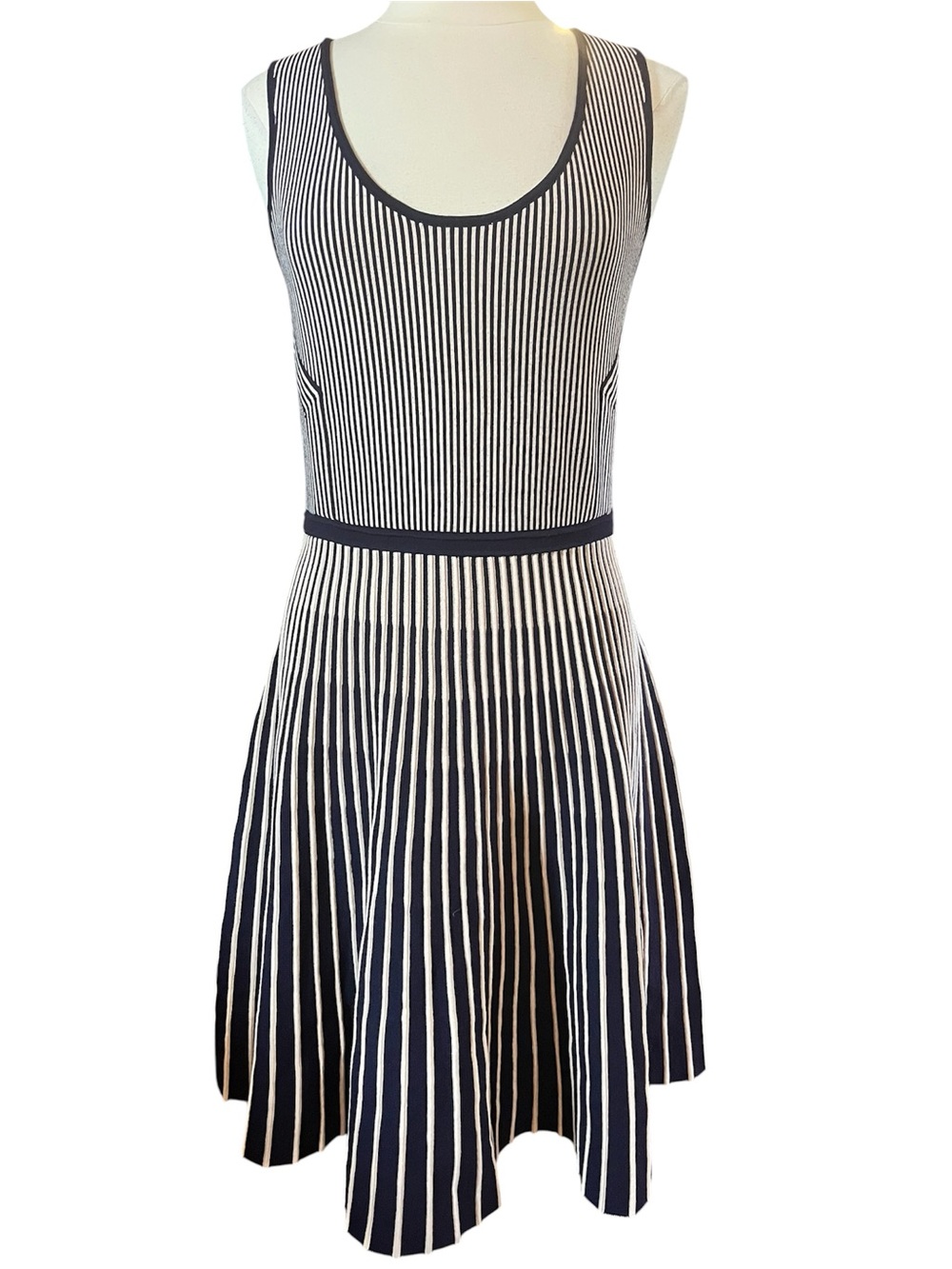 Banana Republic Navy & Beige Heavy knit Sleeveless Striped Midi Dress Size L